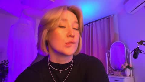 Snapshot of cinbellamy chatting on 03/08/26, 05:55 Cin Bellamy online show from 03/08/26, 05:55