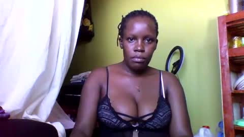 Snapshot of cinddy_14 chatting on 11/26/25, 08:15 cinddy 14 online show from 11/26/25, 08:15