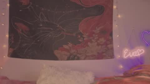 Snapshot of cinderella_lewis chatting on 03/01/26, 03:58 Sofi Eva and Mey online show from 03/01/26, 03:58