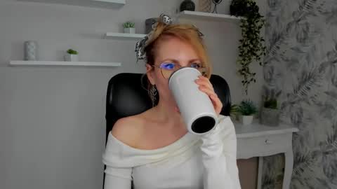 Cinderella online show from 02/20/26, 06:48