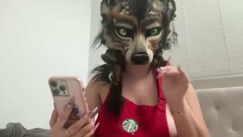 Snapshot of cinnanicos chatting on 09/18/25, 04:36 Nicky online show from 09/18/25, 04:36