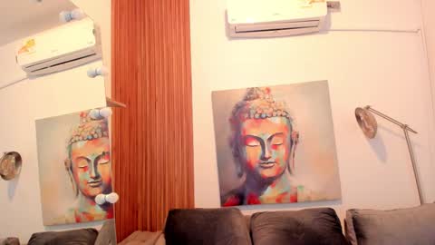 Cintia online show from 11/18/25, 12:09