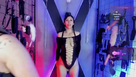cinthia_iris_bdsm online show from 04/18/26, 02:59