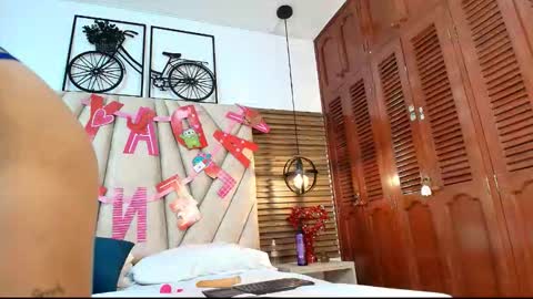 cinthiabaker online show from 09/18/25, 11:23