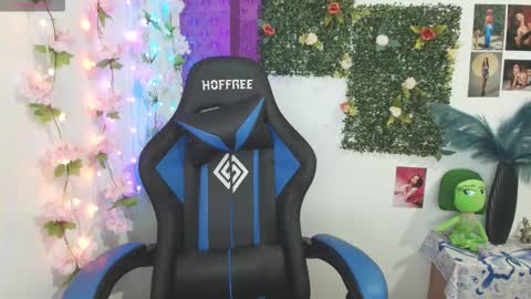 CinthiaCarter online show from 10/27/25, 02:21