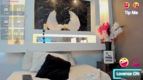 Snapshot of cinthya_mjs chatting on 10/03/25, 12:13 Cinthya online show from 10/03/25, 12:13
