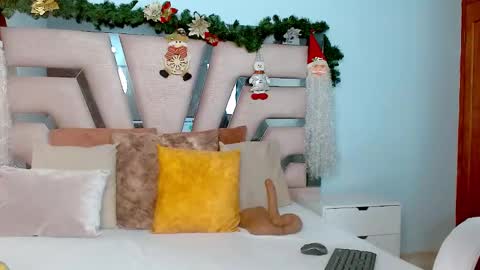 Cintia Hills online show from 12/28/24, 03:58