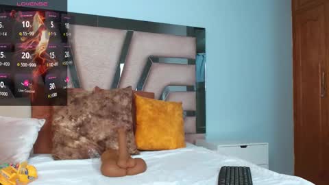 Cintia Hills online show from 02/09/25, 04:25