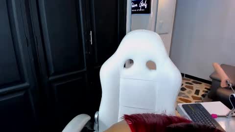 CintiaCollins  online show from 11/07/25, 08:14