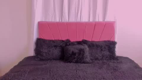 CintiaCollins  online show from 12/15/25, 01:37