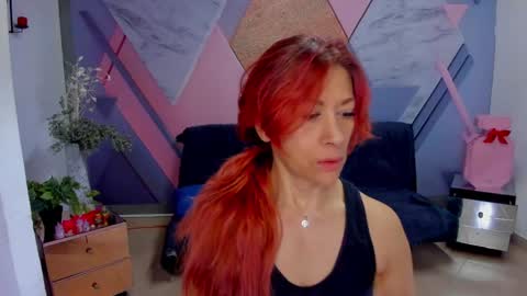 Snapshot of cintiagreyx chatting on 01/19/25, 11:34 CINTIA online show from 01/19/25, 11:34