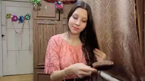 Lisa Salivan online show from 12/16/25, 11:32