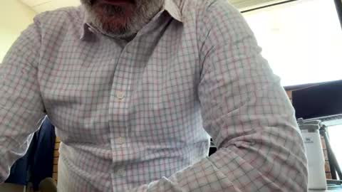 Snapshot of cj3d2 chatting on 09/18/25, 06:10 Cjd32 online show from 09/18/25, 06:10