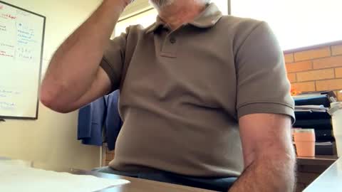 Snapshot of cj3d2 chatting on 09/19/25, 06:19 Cjd32 online show from 09/19/25, 06:19