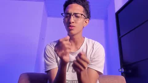 cj_davis1 online show from 12/01/25, 01:27