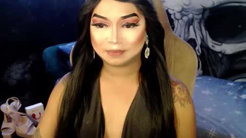 QUEEN CESS online show from 12/22/25, 01:52