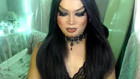 Snapshot of cj_parker69 chatting on 06/11/26, 04:54 QUEEN CESS online show from 06/11/26, 04:54