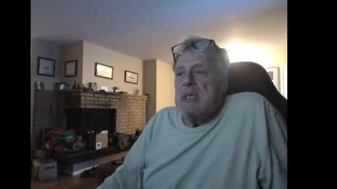 Snapshot of cjscout chatting on 12/11/24, 12:02 cjscout online show from 12/11/24, 12:02