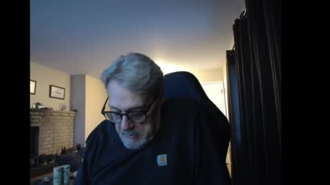 Snapshot of cjscout chatting on 12/19/24, 01:07 cjscout online show from 12/19/24, 01:07