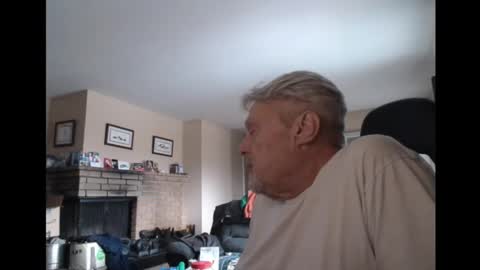 Snapshot of cjscout chatting on 01/21/25, 09:25 cjscout online show from 01/21/25, 09:25