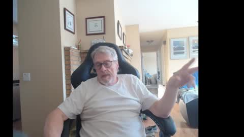 Snapshot of cjscout chatting on 03/04/26, 11:55 cjscout online show from 03/04/26, 11:55