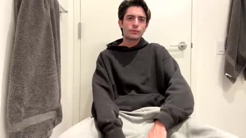 ckeefer96 online show from 11/07/25, 06:30