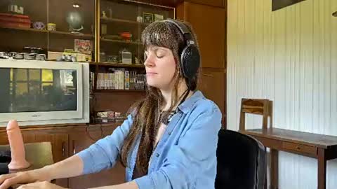 Snapshot of claire_moulin chatting on 07/22/26, 11:35 Claire Moulin online show from 07/22/26, 11:35