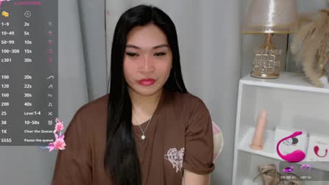 Snapshot of claire_wntr chatting on 07/17/26, 06:20 CLAIRE online show from 07/17/26, 06:20
