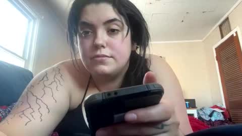 Snapshot of claireranda chatting on 12/16/25, 05:07 claireranda online show from 12/16/25, 05:07