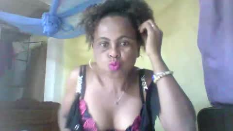 Snapshot of clairette9794 chatting on 06/09/26, 07:14 clairette9794 online show from 06/09/26, 07:14