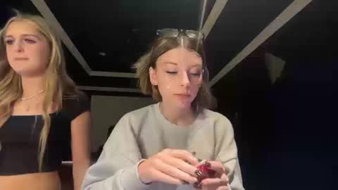 clairewalkerr online show from 10/16/25, 12:44