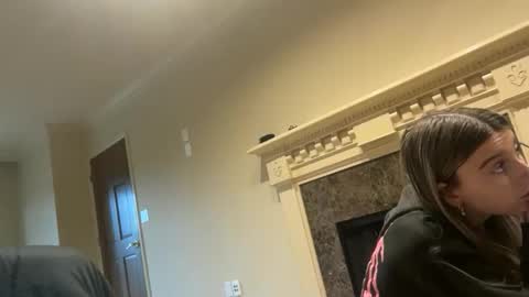 Snapshot of clairewalkerrr chatting on 12/04/25, 06:16 clairewalkerrr online show from 12/04/25, 06:16