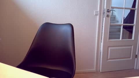 Snapshot of clamshive7 chatting on 12/21/25, 01:07 clamshive7 online show from 12/21/25, 01:07