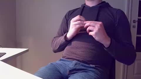 Snapshot of clamshive7 chatting on 01/06/26, 03:10 clamshive7 online show from 01/06/26, 03:10