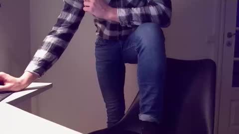 Snapshot of clamshive7 chatting on 01/10/26, 03:36 clamshive7 online show from 01/10/26, 03:36