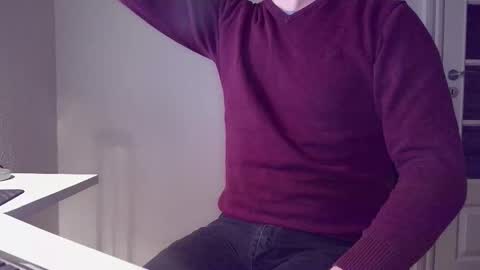 Snapshot of clamshive7 chatting on 02/09/26, 06:12 clamshive7 online show from 02/09/26, 06:12