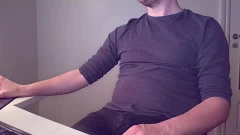 Snapshot of clamshive7 chatting on 02/19/26, 08:38 clamshive7 online show from 02/19/26, 08:38