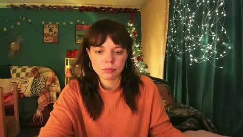 Snapshot of clancyosbourne chatting on 01/15/26, 05:38 Clancy online show from 01/15/26, 05:38