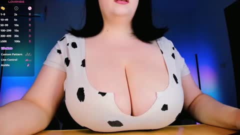 Snapshot of clara4love chatting on 12/15/24, 12:51 Clara online show from 12/15/24, 12:51
