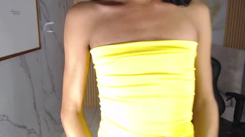 Snapshot of clara_evans_s chatting on 03/10/25, 08:45 Clara online show from 03/10/25, 08:45