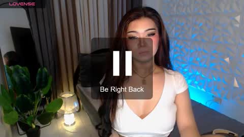 Snapshot of claraakhasova chatting on 12/17/24, 09:39 Samantha online show from 12/17/24, 09:39