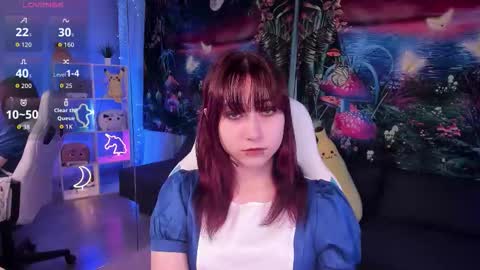 Snapshot of clarabenson chatting on 10/29/25, 07:37 clarabenson online show from 10/29/25, 07:37