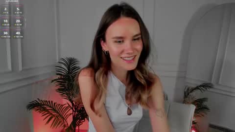 Snapshot of clare_ff chatting on 09/18/25, 01:46 Claire online show from 09/18/25, 01:46