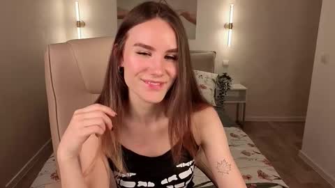 Snapshot of clare_ff chatting on 11/11/25, 02:06 Claire online show from 11/11/25, 02:06