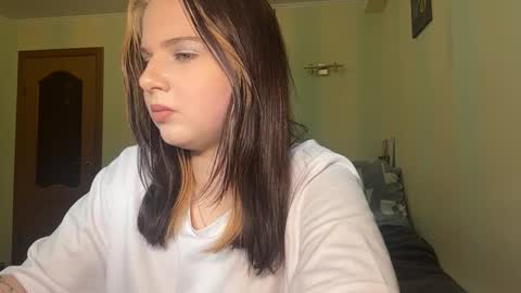 Snapshot of claremorales chatting on 04/07/26, 03:12 Anfisa online show from 04/07/26, 03:12