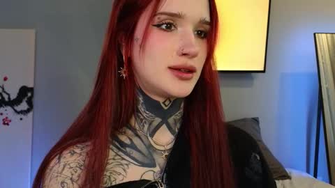 Snapshot of clarewoods chatting on 01/18/26, 06:17 Sophie online show from 01/18/26, 06:17