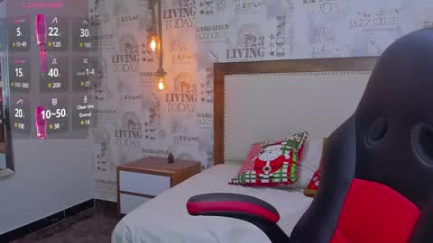 Snapshot of clarise_hall chatting on 12/13/24, 10:55 C L A R I S E online show from 12/13/24, 10:55