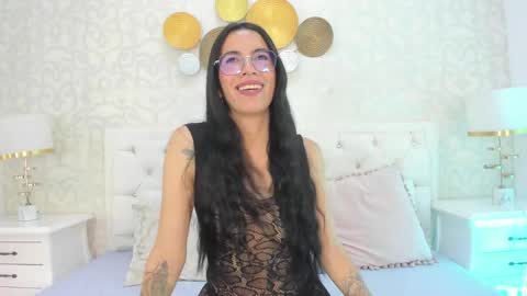Snapshot of clarisse28 chatting on 02/09/25, 07:30 Mistress Clarisse online show from 02/09/25, 07:30