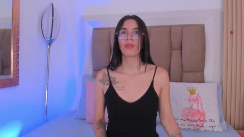 Snapshot of clarisse28 chatting on 02/14/26, 07:10 Mistress Clarisse online show from 02/14/26, 07:10