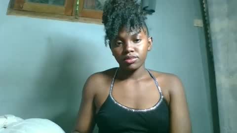 clarisse98 online show from 10/17/25, 06:54